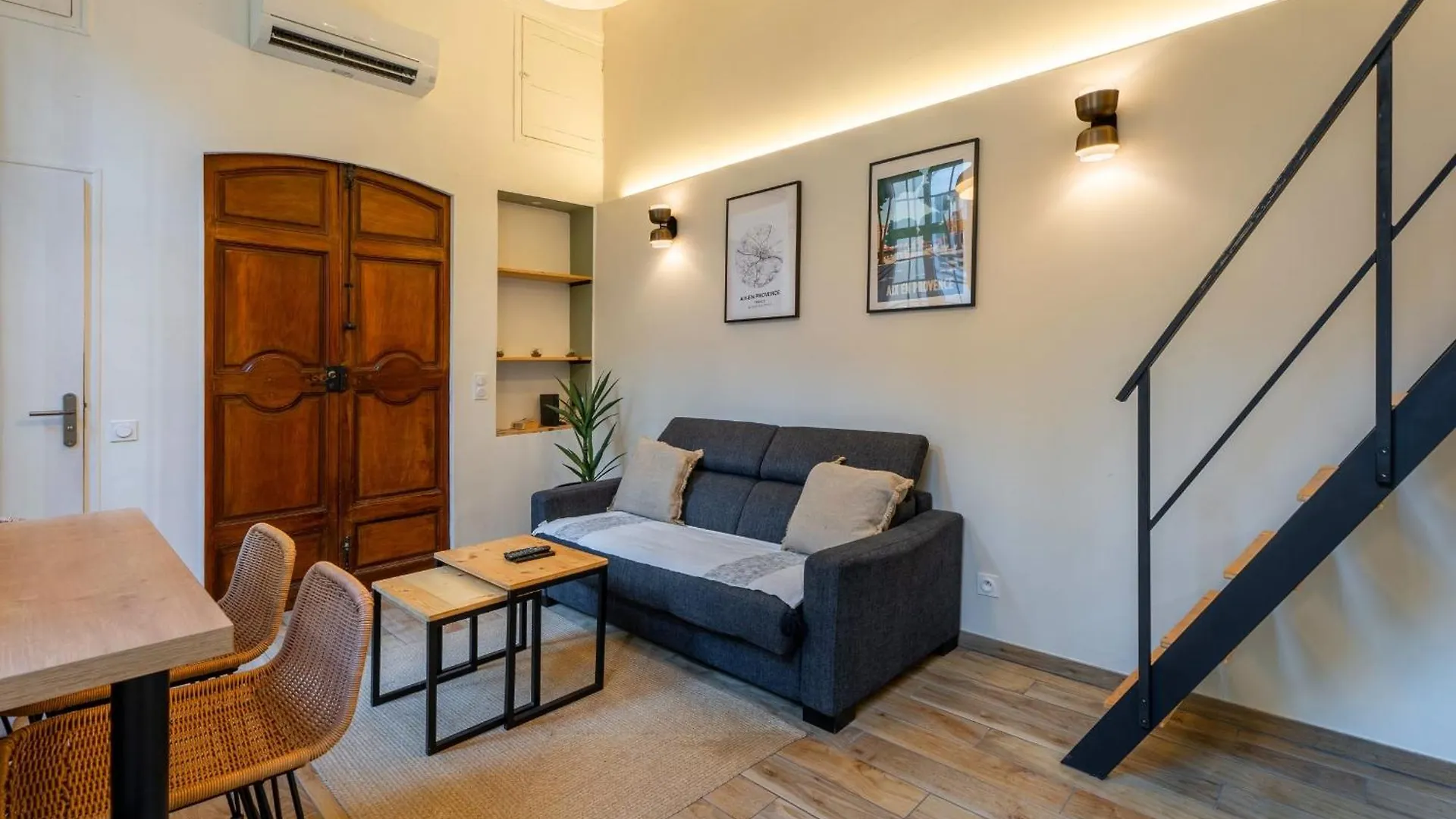Le Duplex Mirabeau 3 Stars - City Center Aix-en-Provence 0*,  Frankrike